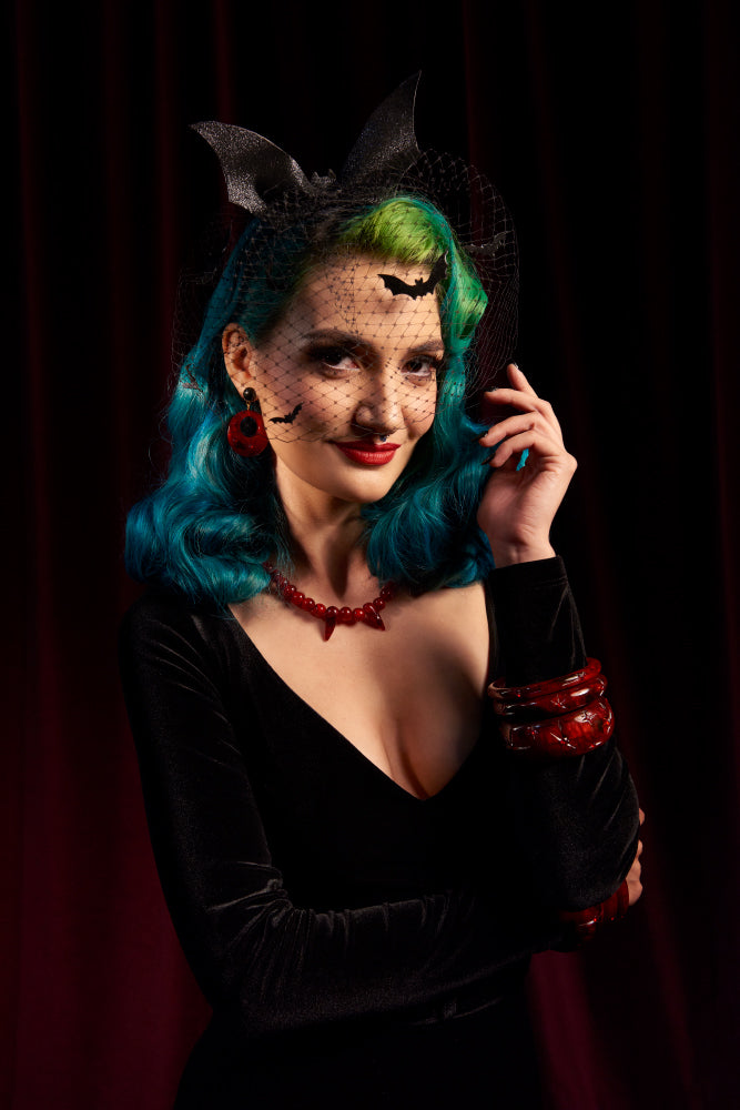 Wide Vamp Carved Bangle