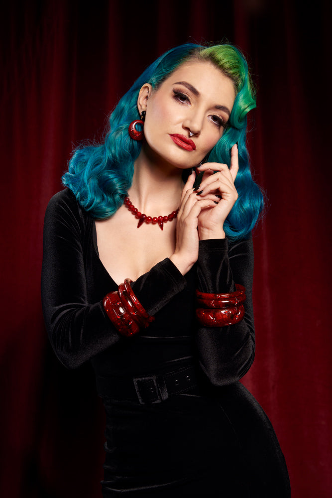 Midi Vamp Carved Bangle