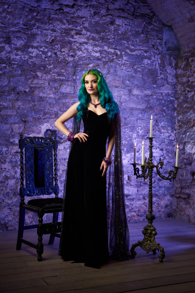 Narrow Potion Carved Bangle