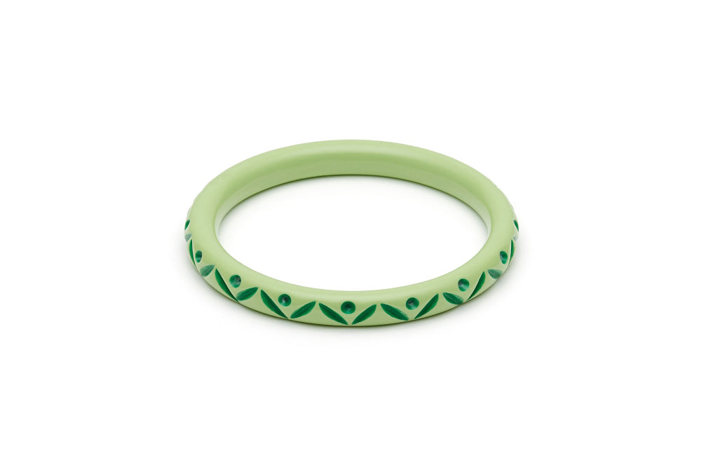 Splendette Narrow Spring Carved Bangle