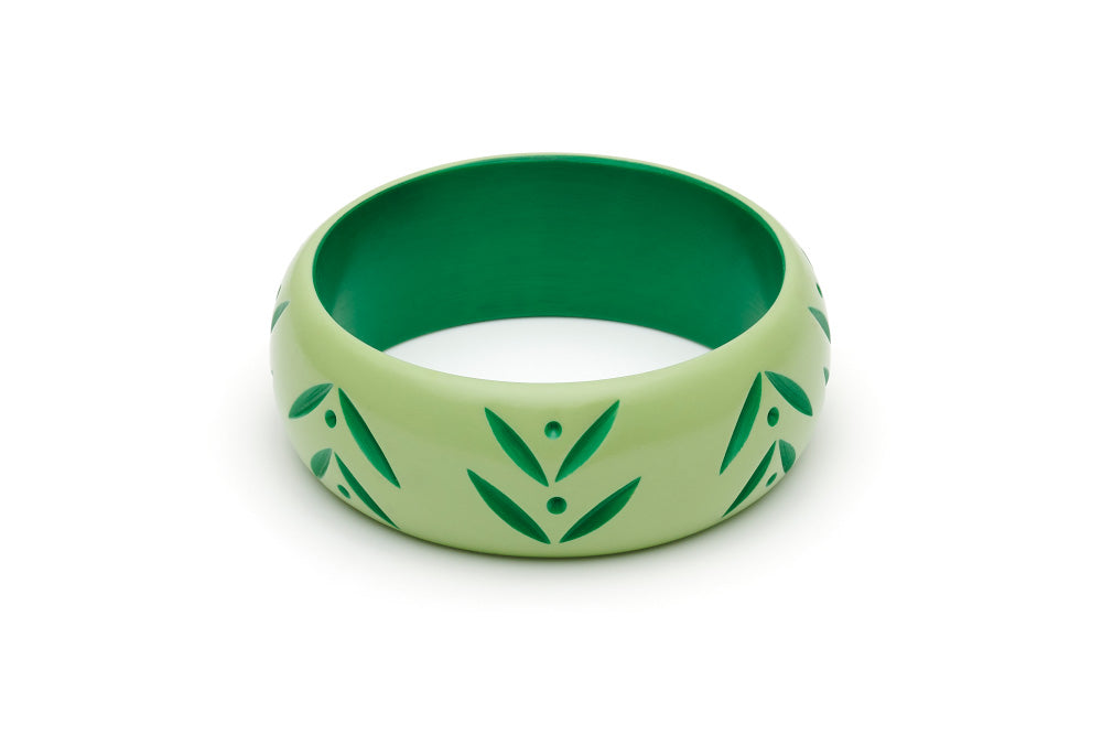 Splendette Wide Spring Carved Bangle