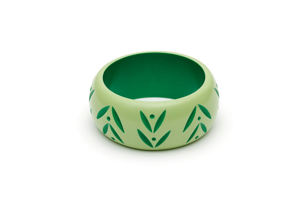 Splendette Wide Spring Carved Bangle