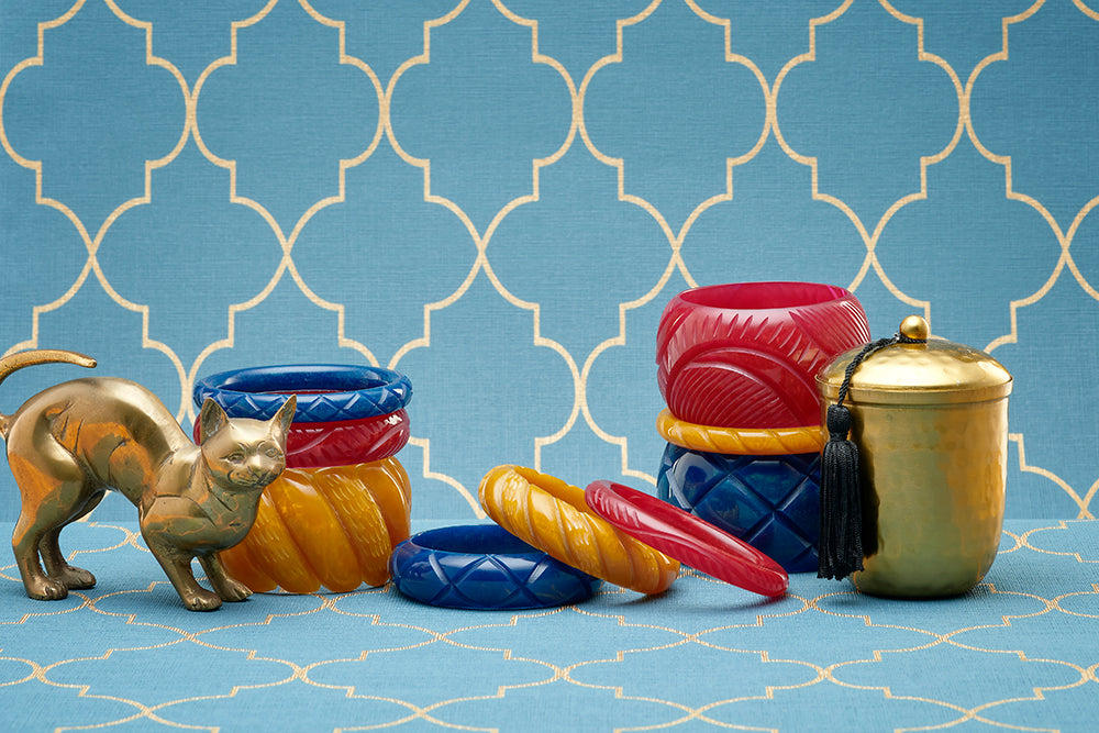 Splendette vintage inspired 1940s style Autumn 2020 Golden Fakelite bangle display with Mustard, Ink and Bordeaux