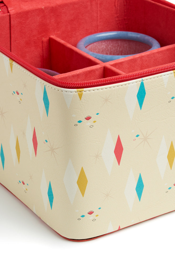 Travel jewellery box in atomic diamonds design corner detail