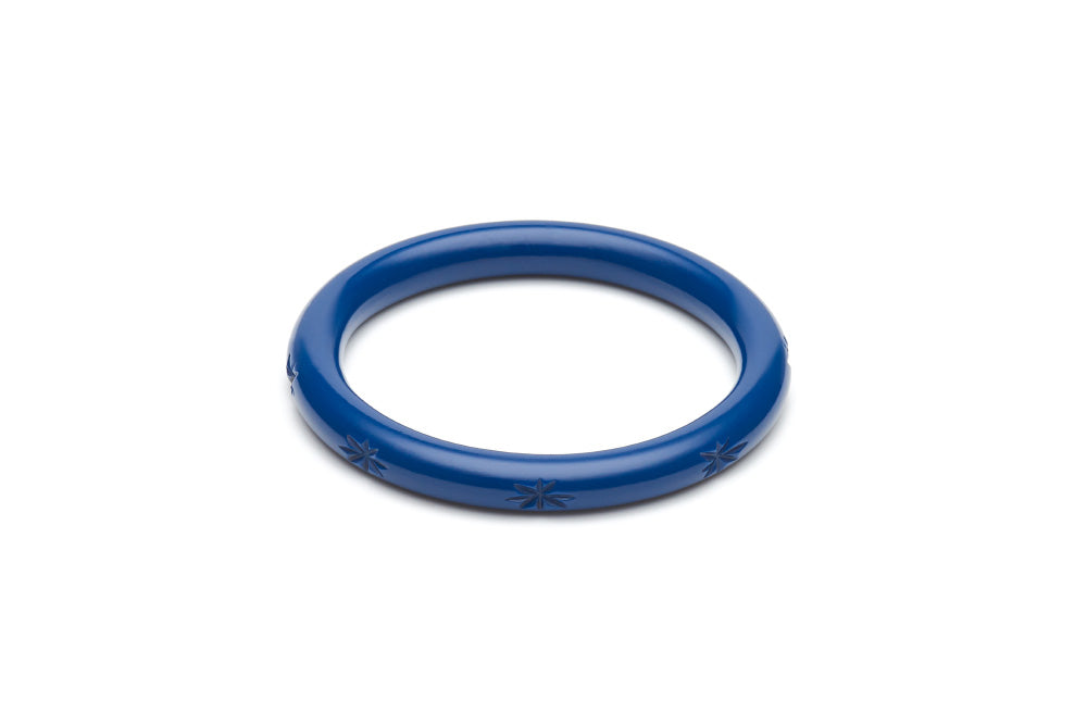 Retro style narrow bangle in twilight