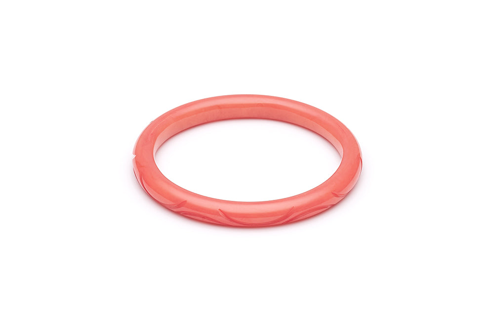 1950s Style Narrow Bangle in Tropical Punch Fakelite