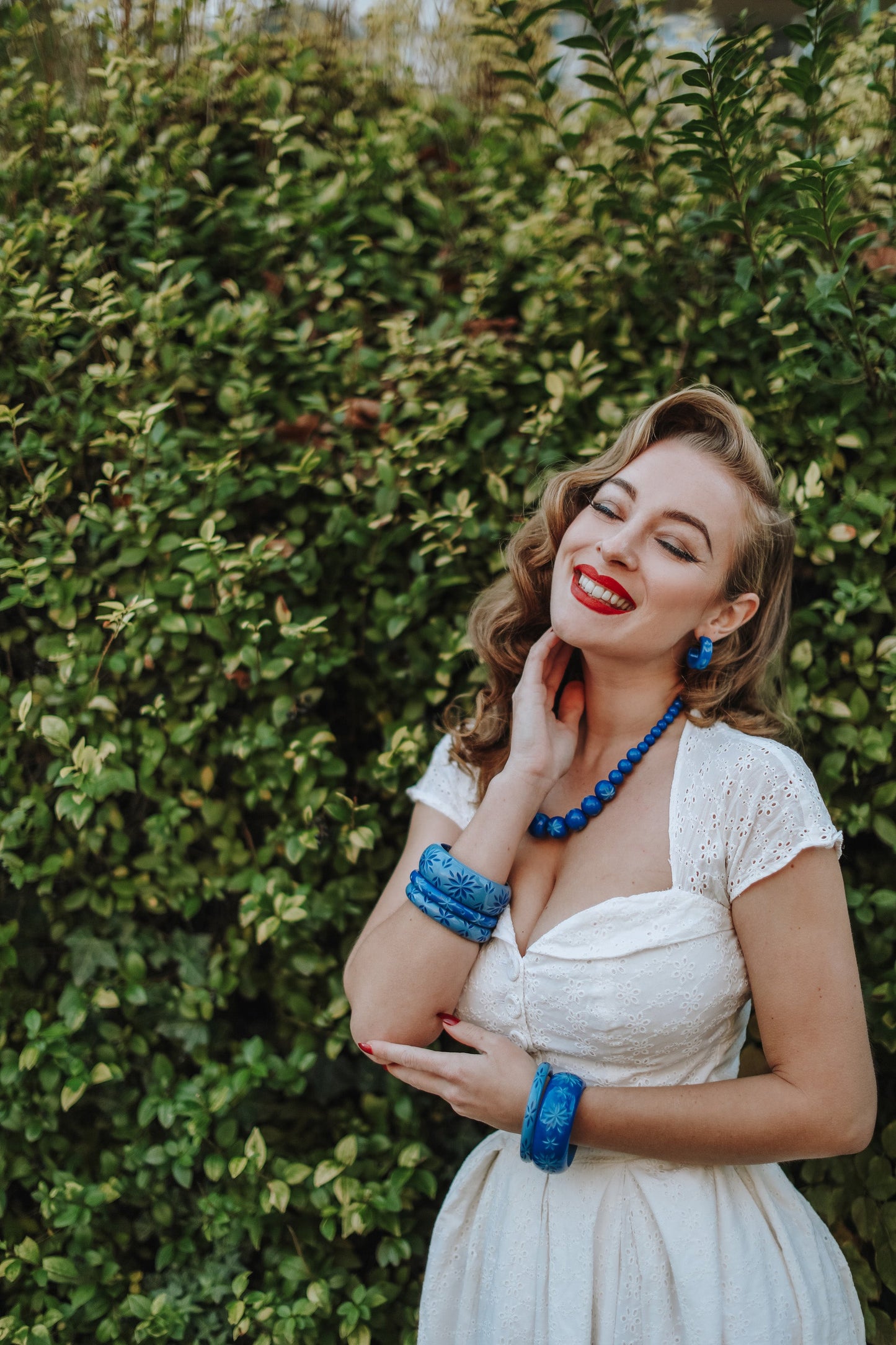 Splendette vintage inspired 1950s style Spring 2021 blue carved Duotone Forget-Me-Not and Cornflower fakelite jewellery modelled by Blossom & Buttercups