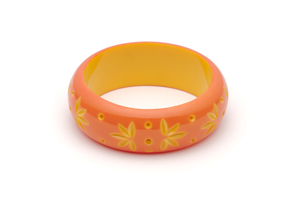 Splendette vintage inspired 1950s Bakelite style peachy orange Duotone fakelite Wide Freesia Carved Bangle in Duchess size