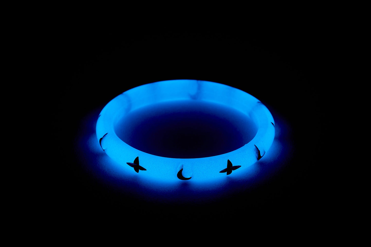 Narrow Wolf Moon Bangle