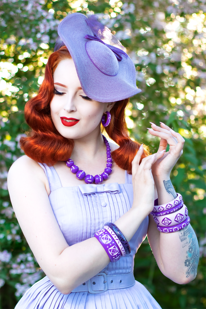 Narrow Violet Carved Bangle