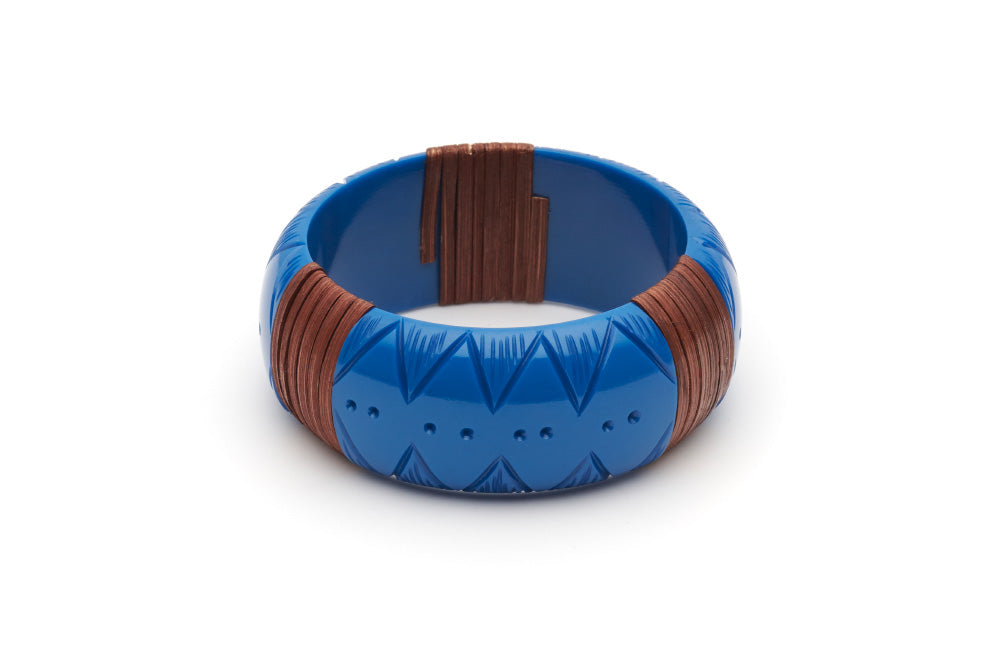 Splendette vintage inspired 1940s 1950s holiday vacation style carved blue fakelite Wide Pacific Mid Cane Bangle in Classic size.
