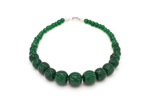 Carved Deep Green Fakelite Bead Necklace