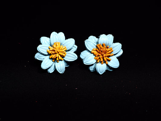 Daisy Earrings Pale Blue