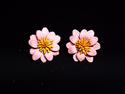 Daisy Earrings Pale Pink
