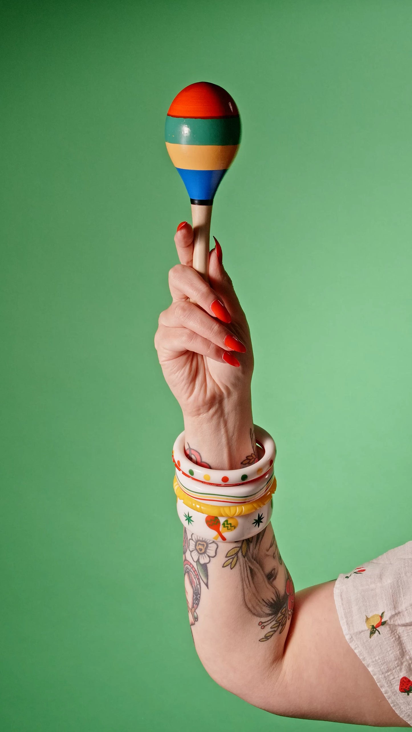 Narrow Maracas Bangle White