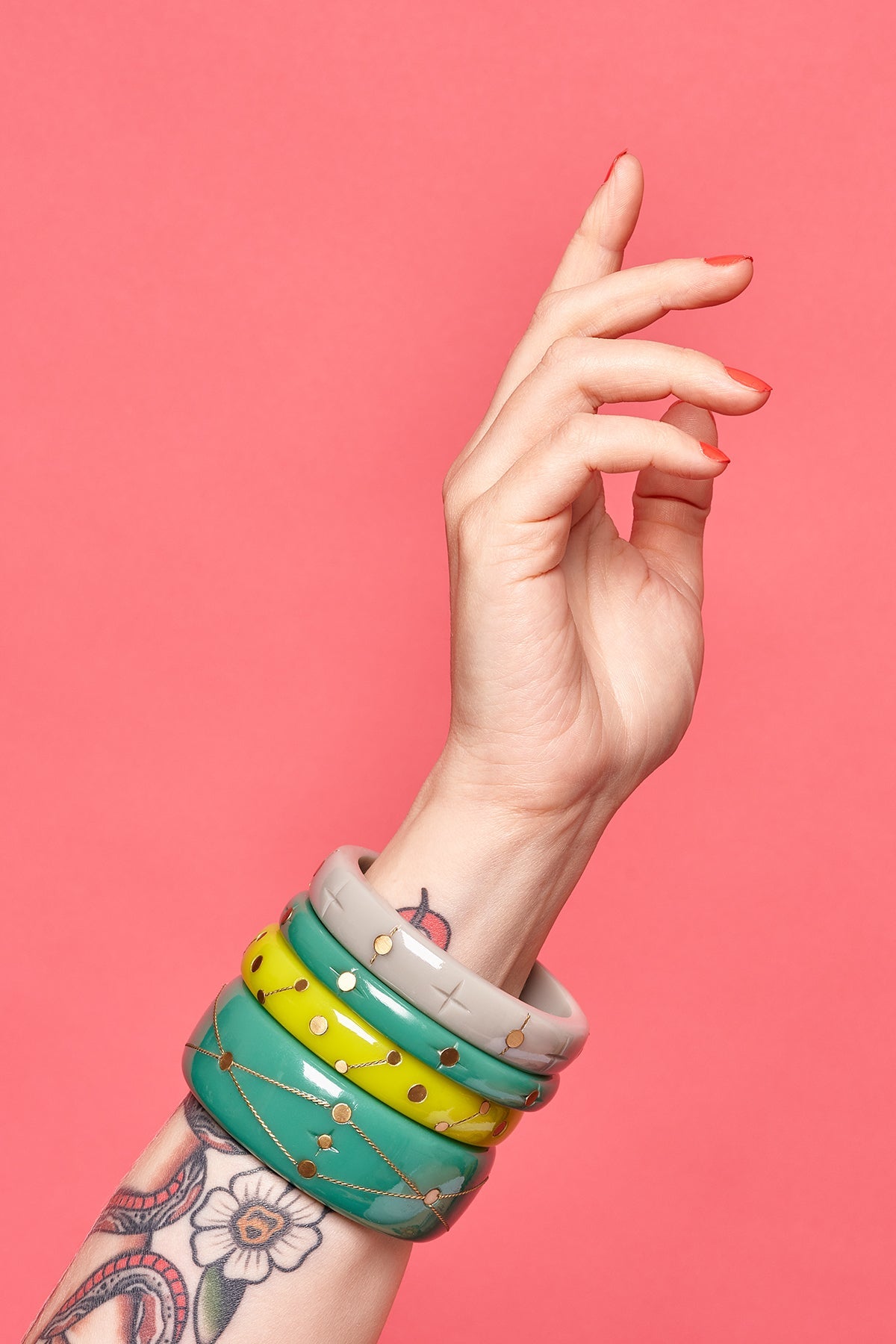 Wide Calm Wire Bangle
