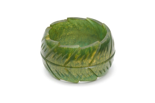 Splendette vintage inspired 1940s style carved green Chunky Golden Olive Fakelite Bangle