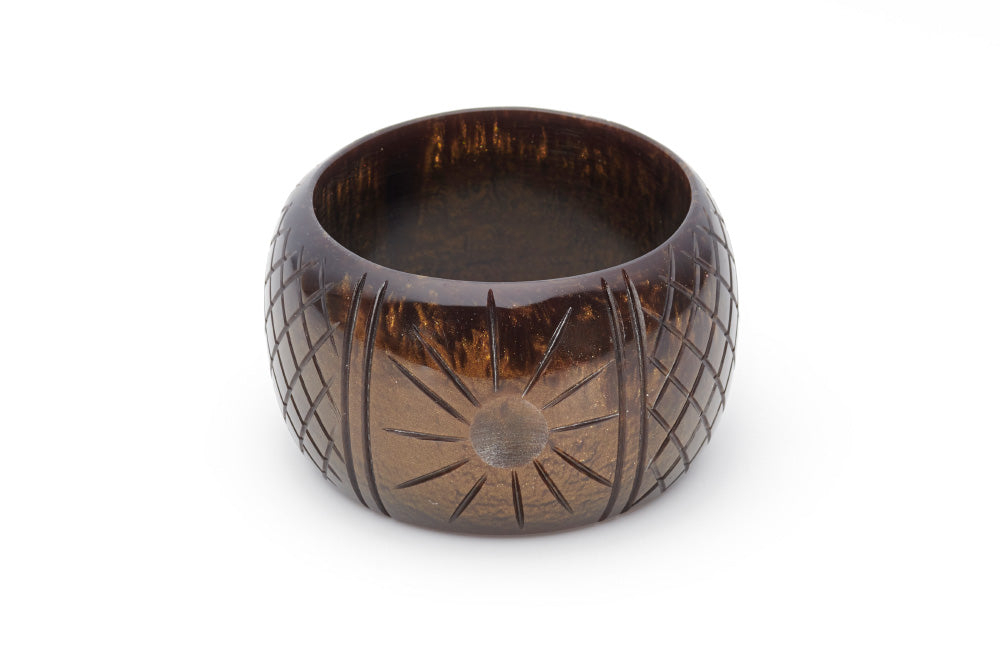 Splendette vintage inspired 1940s style carved brown Chunky Golden Espresso Fakelite Bangle in Classic size
