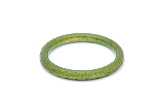 Splendette vintage inspired 1940s style carved green Narrow Golden Olive Fakelite Bangle in Duchess size