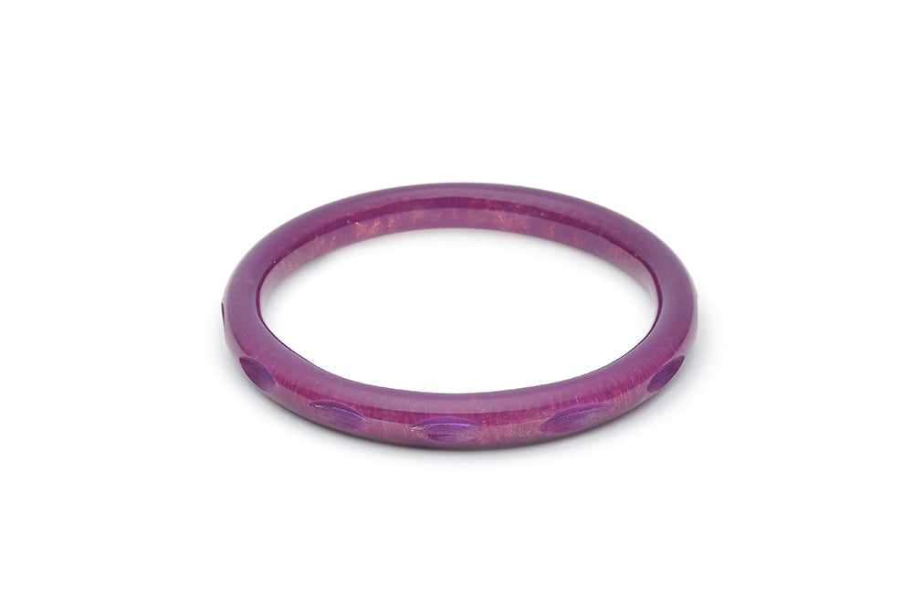 Splendette vintage inspired 1940s style carved purple Narrow Golden Plum Fakelite Bangle in Duchess size