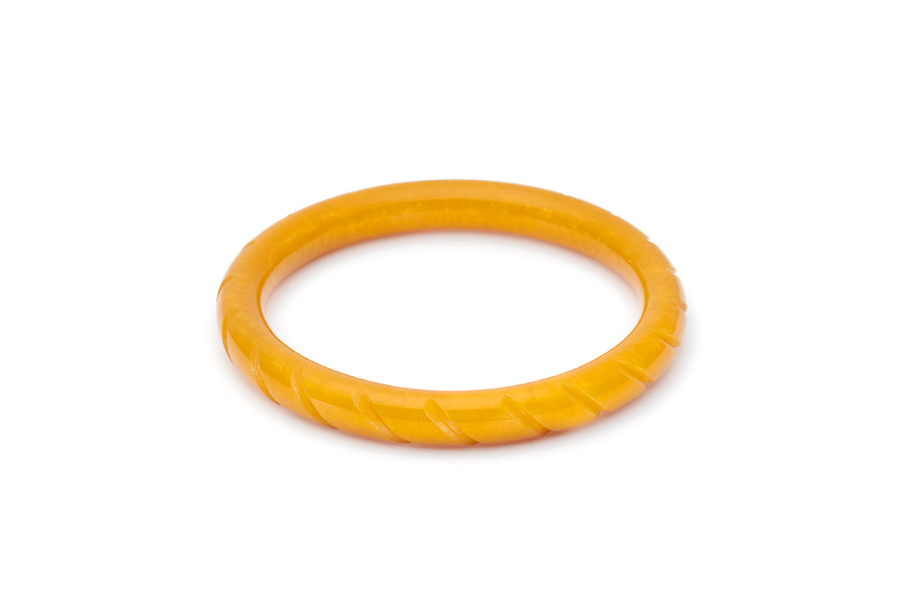 Splendette vintage inspired 1940s style carved yellow Narrow Golden Mustard Fakelite Bangle in Duchess size