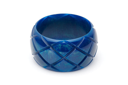 Splendette vintage inspired 1940s style carved blue Chunky Golden Ink Fakelite Bangle in Duchess size