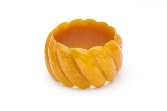 Splendette vintage inspired 1940s style carved yellow Chunky Golden Mustard Fakelite Bangle in Classic size