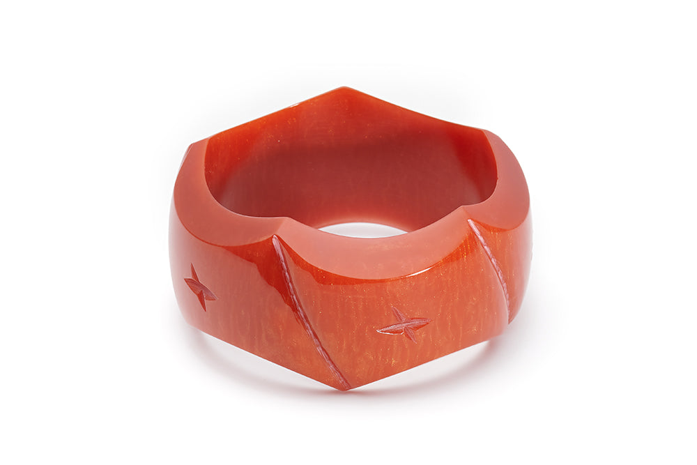 Splendette vintage inspired 1940s style carved orange Chunky Golden Amber Fakelite Bangle in Duchess size