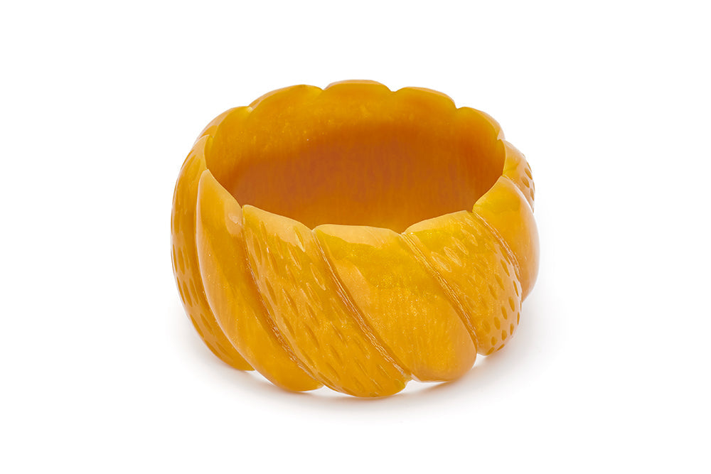Splendette vintage inspired 1940s style carved yellow Chunky Golden Mustard Fakelite Bangle in Duchess size