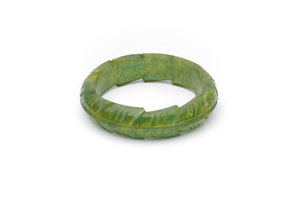 Splendette vintage inspired 1940s style carved green Midi Golden Olive Fakelite Bangle 