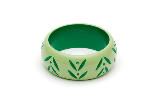 Splendette Wide Spring Carved Bangle
