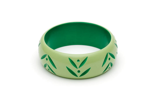 Splendette Wide Spring Carved Bangle