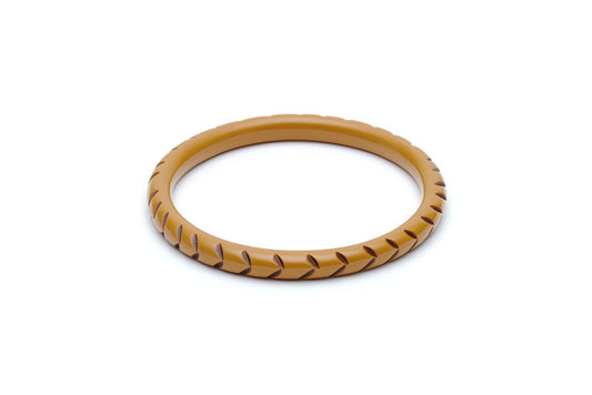 Splendette Narrow Almond Carved Duchess Bangle