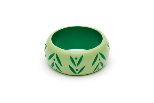 Splendette Wide Spring Carved Bangle