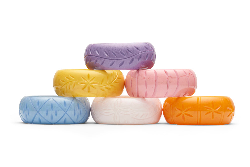 Wide Wisteria Fakelite Bangle