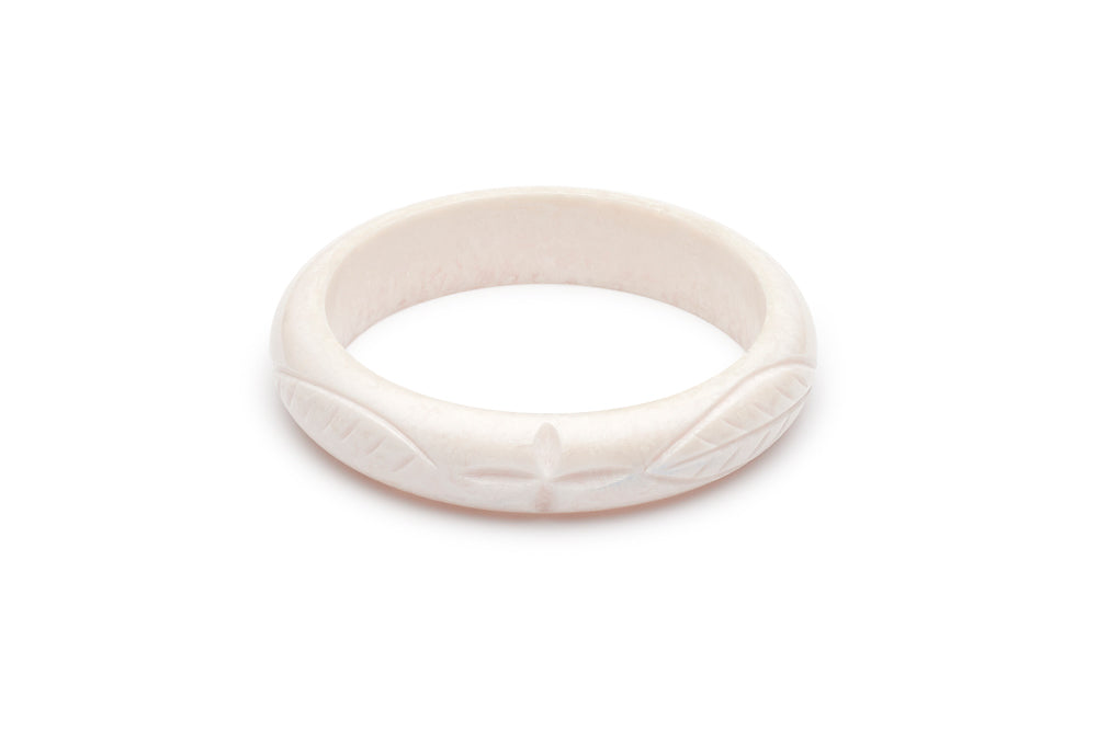 Midi Daisy White Fakelite Bangle