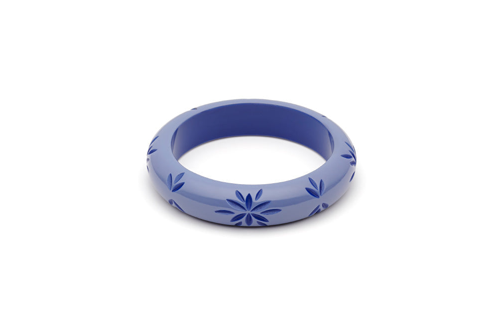 Splendette vintage inspired 1950s style blue Duotone fakelite Midi Forget-Me-Not Carved Bangle in Maiden size