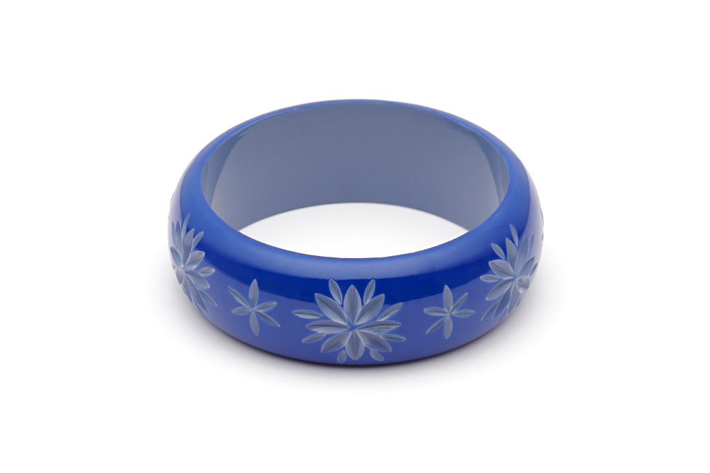 Splendette vintage inspired 1950s style Spring 2021 blue Duotone fakelite Wide Cornflower Carved Duchess Bangle