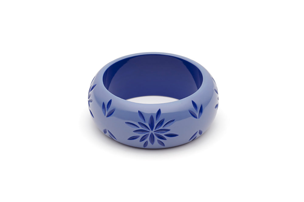 Splendette vintage inspired 1950s style blue Duotone fakelite Wide Forget-Me-Not Carved Bangle in Maiden size