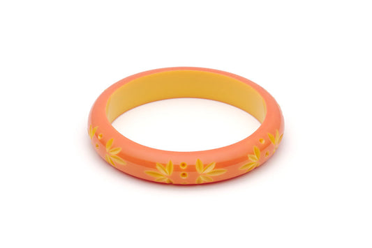 Splendette vintage inspired 1950s Bakelite style peachy orange Duotone fakelite Midi Freesia Carved Bangle in Duchess size