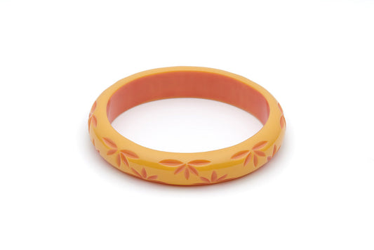 Splendette vintage inspired 1950s Bakelite style peachy yellow Duotone fakelite Midi Honeysuckle Carved Bangle in Duchess size