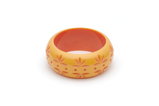 Splendette vintage inspired 1950s Bakelite style peachy yellow Duotone fakelite Wide Honeysuckle Carved Bangle in Maiden size