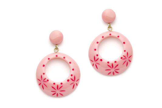 Splendette vintage inspired 1950s pin up style soft pink Duotone fakelite Ripple Carved Drop Hoop Earrings