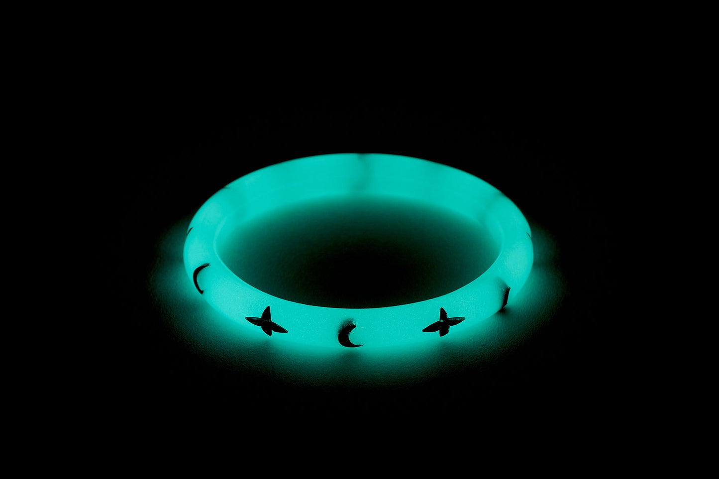 Narrow Spirit Moon Bangle