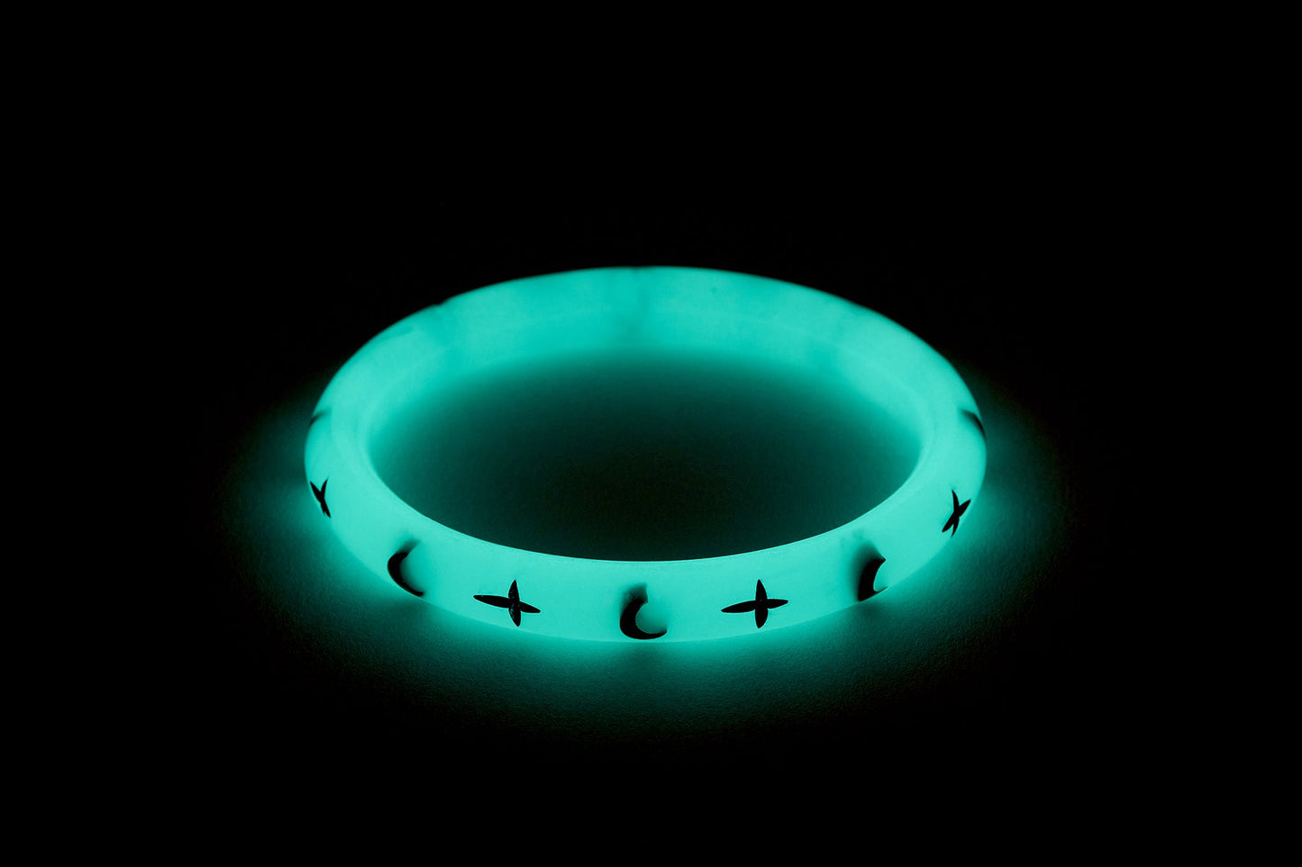 Narrow Spirit Moon Duchess Bangle