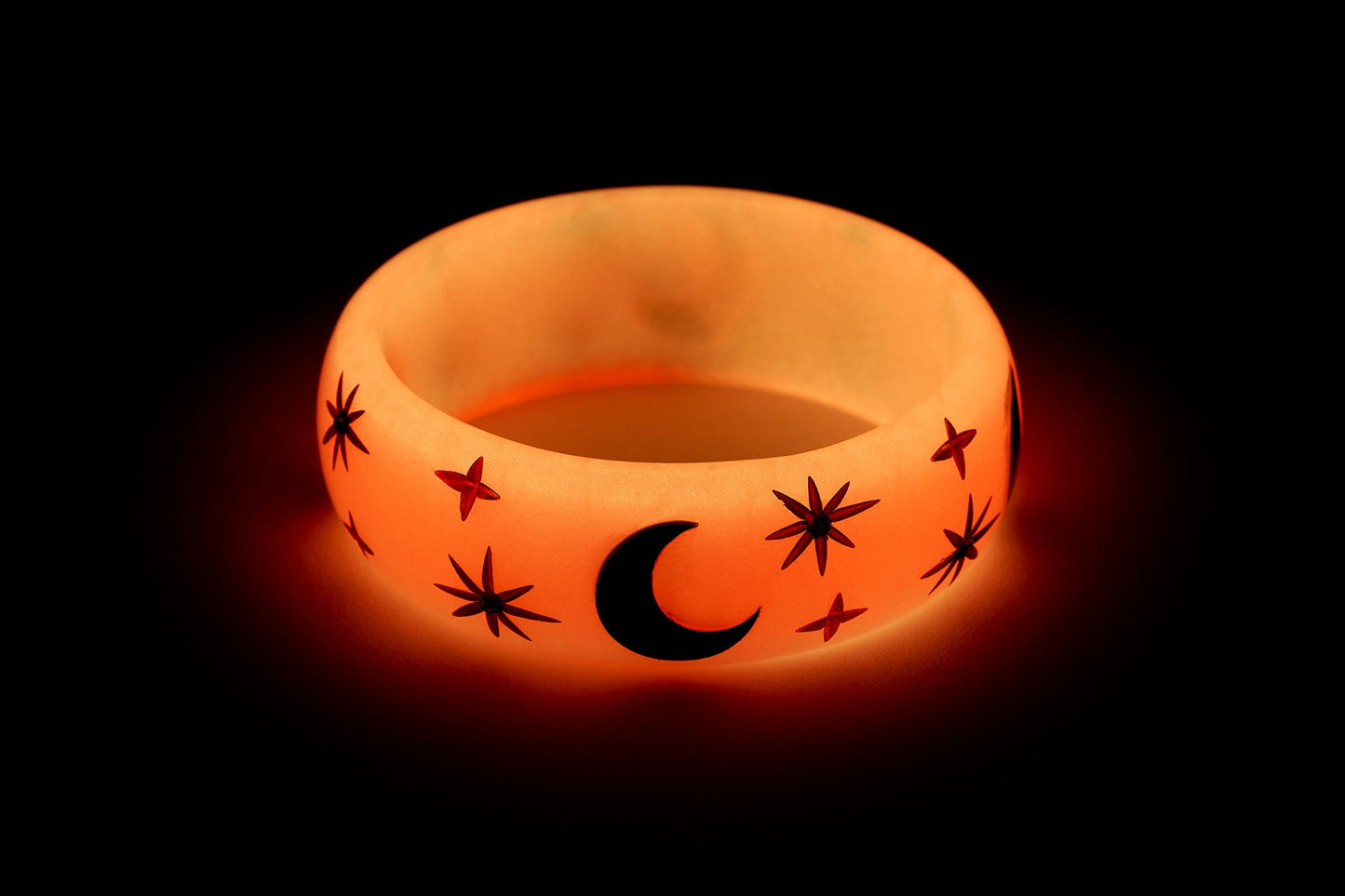 Wide Blood Moon Duchess Bangle