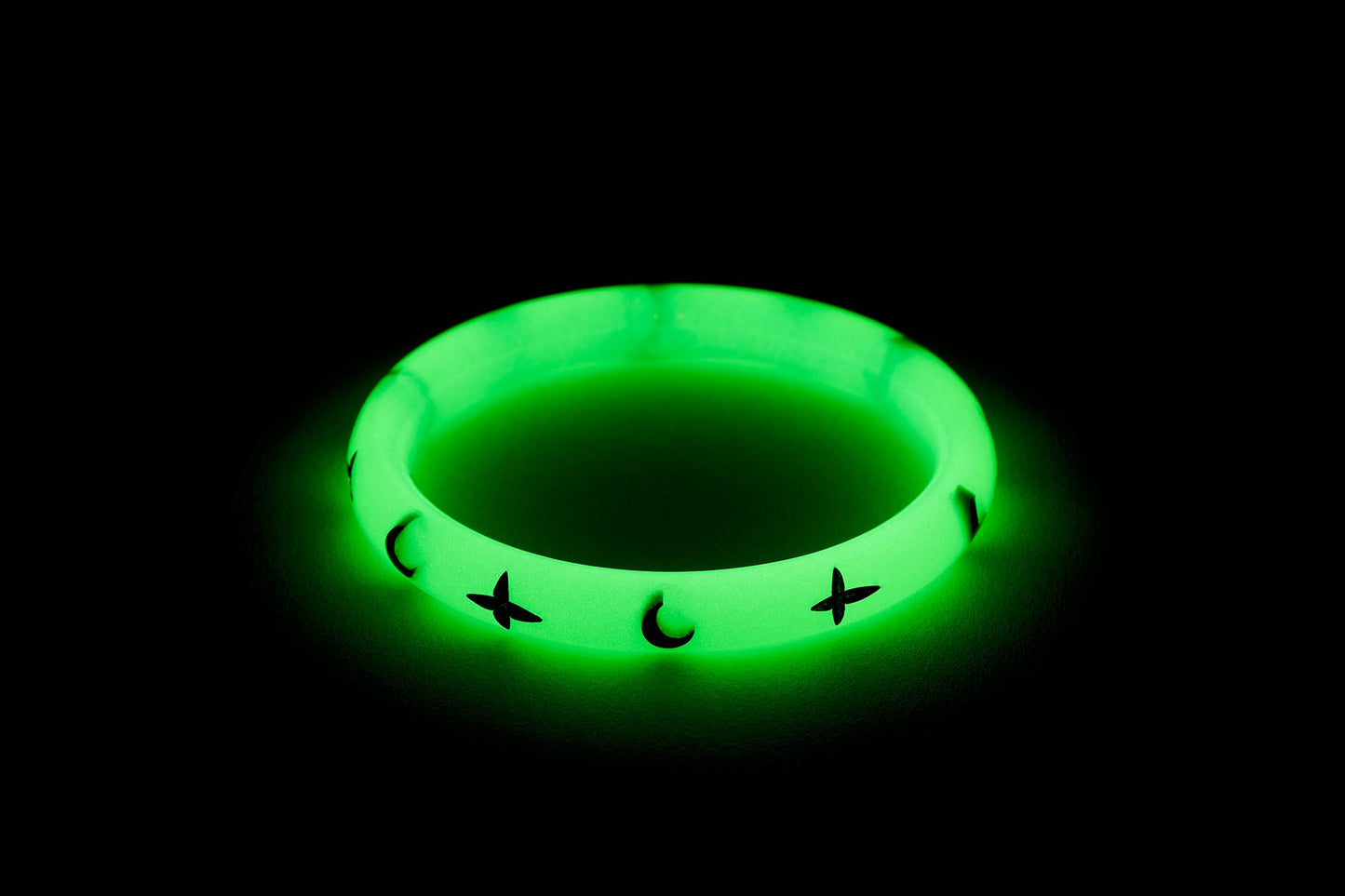 Narrow Serpent Moon Bangle