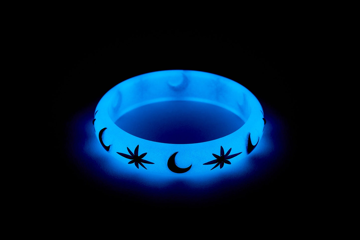 Midi Wolf Moon Bangle