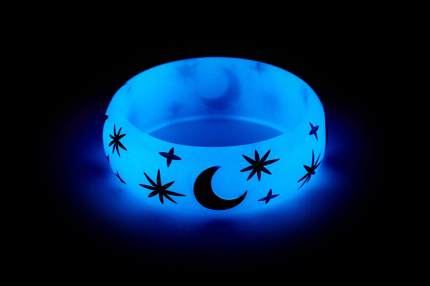 Wide Wolf Moon Duchess Bangle