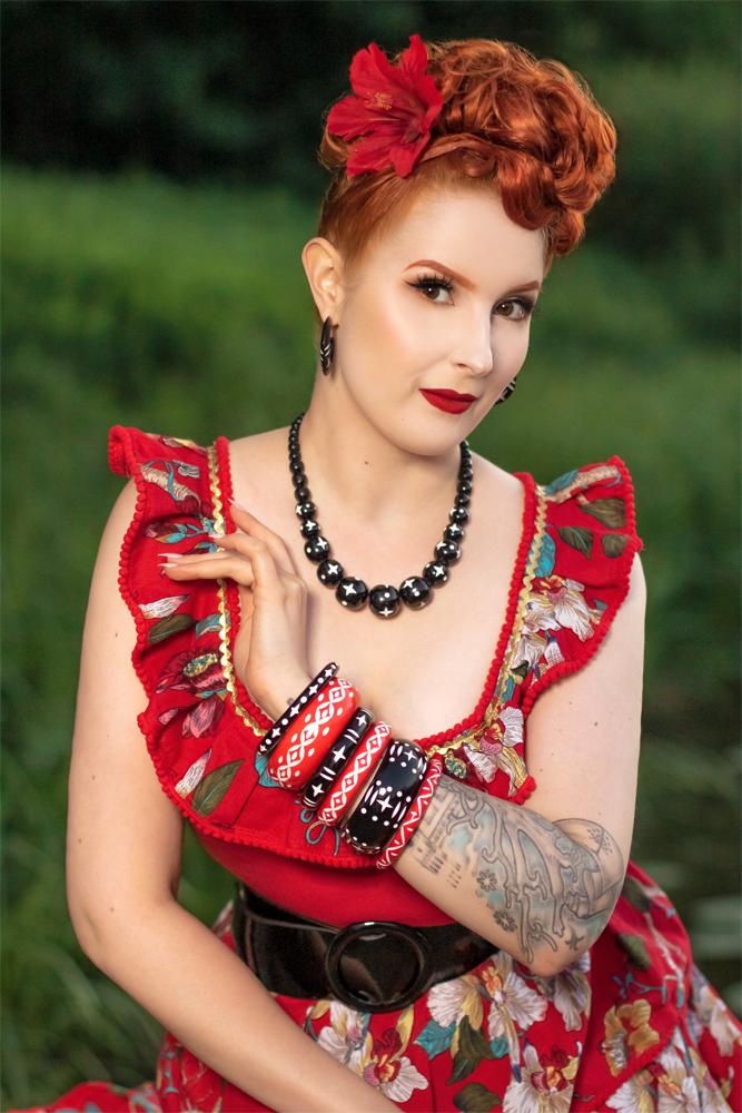 Midi Lover Carved Duchess Bangle